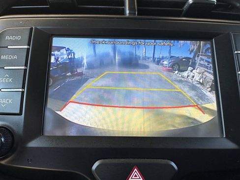 Used 2020 Kia Soul S FWD image 9