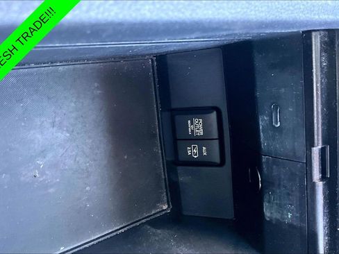 Used 2022 Honda Pilot Touring image 16