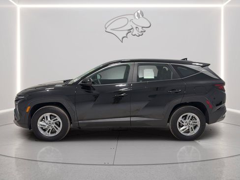 Certified 2026 Hyundai Tucson SE AWD/4WD image 2