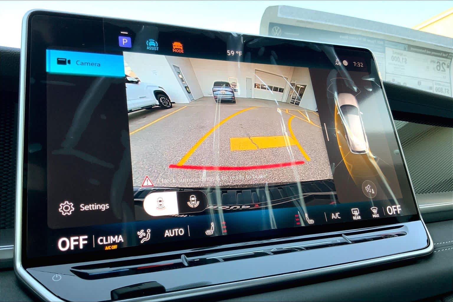 New 2027 Volkswagen Tiguan SE R-Line AWD/4WD image 18