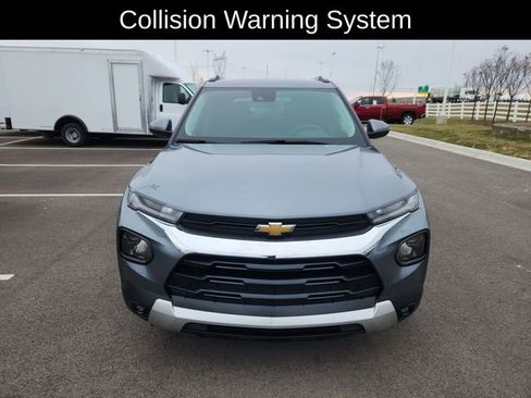 Used 2021 Chevrolet TrailBlazer LT image 2