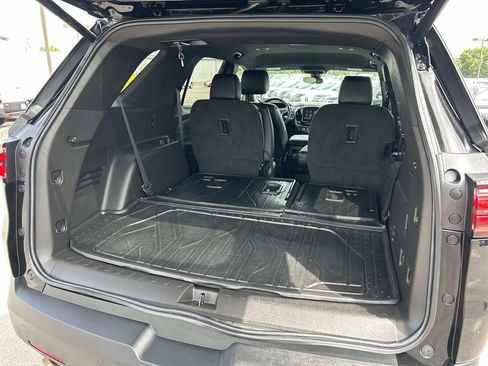 Used 2022 Chevrolet Traverse LT w/ LPO, Floor Liner Package AWD/4WD image 14