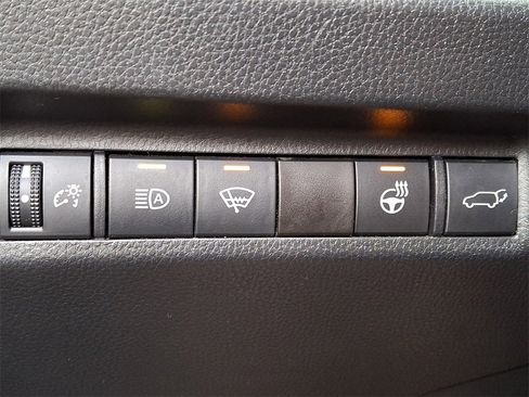 Used 2021 Toyota RAV4 XLE w/ Convenience Package image 22