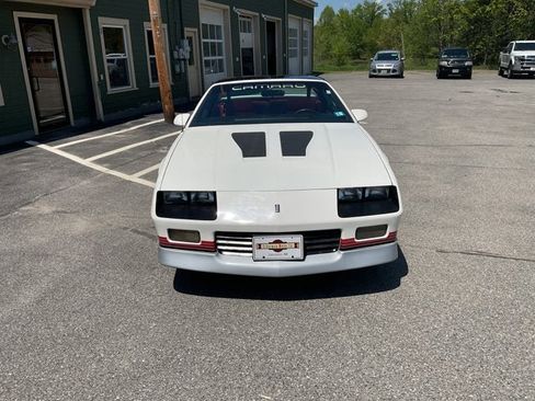 Used 1987 Chevrolet Camaro Z28 RWD image 4