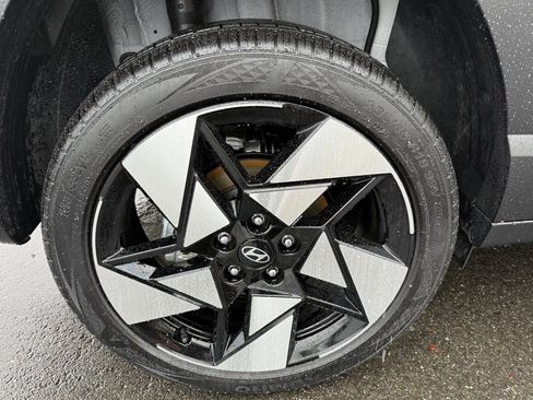 Certified 2025 Hyundai Kona Limited image 30