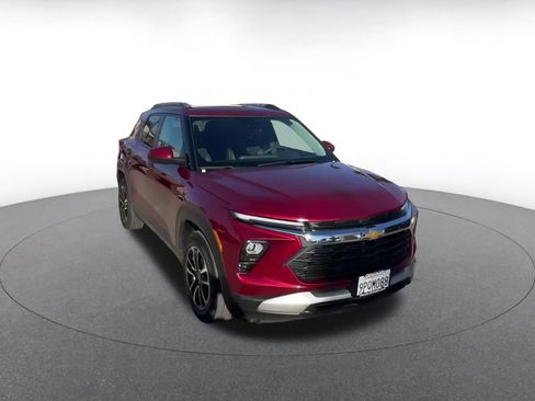 Used 2025 Chevrolet TrailBlazer LT image 11