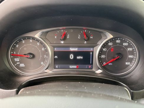 Used 2024 GMC Terrain SLT AWD/4WD image 13