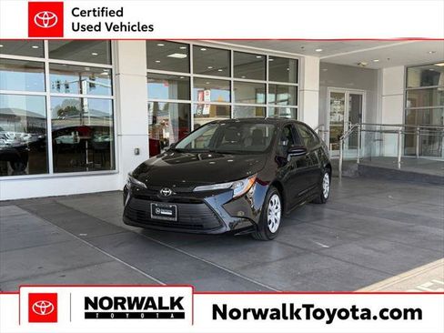 Certified 2026 Toyota Corolla LE FWD image 1