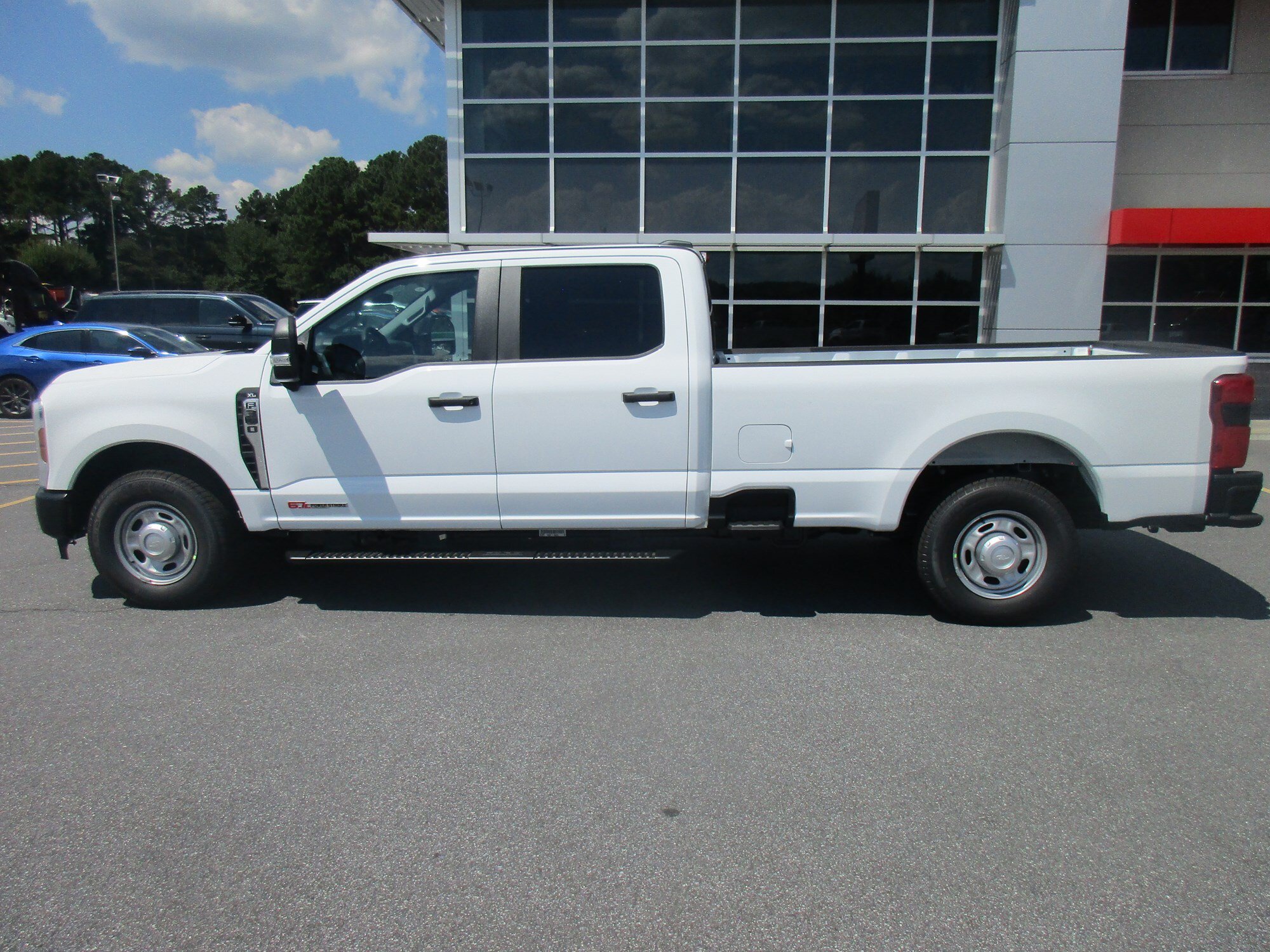 New 2026 Ford F350 XL w/ 360-Degree Camera Package RWD image 9