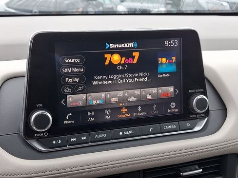 Used 2025 Nissan Rogue SV FWD image 16
