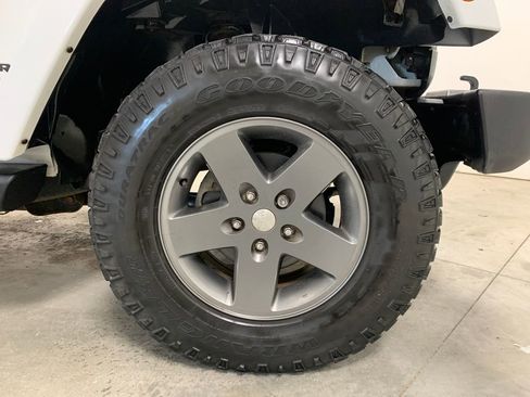 Used 2013 Jeep Wrangler Unlimited Sport AWD/4WD image 22