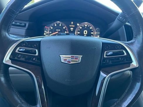 Used 2015 Cadillac Escalade Luxury AWD/4WD image 18
