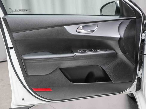 Used 2023 Kia Forte LXS image 21