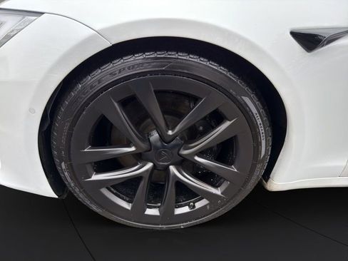 Used 2021 Tesla Model S Plaid image 21