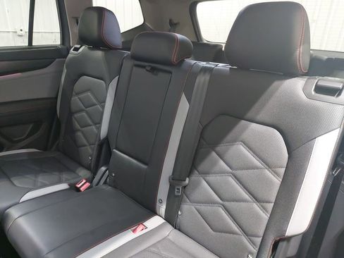 Used 2024 Volkswagen Atlas Peak Edition SEL image 16