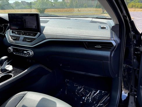 Used 2023 Nissan Altima 2.5 SL image 17