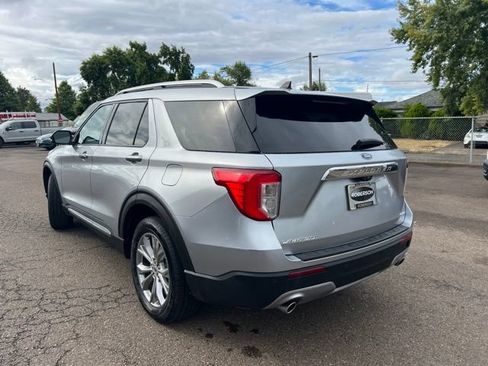 Used 2022 Ford Explorer Limited w/ Equipment Group 301A AWD/4WD image 3
