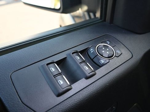 Used 2018 Ford F150 Raptor w/ Equipment Group 802A Luxury image 19