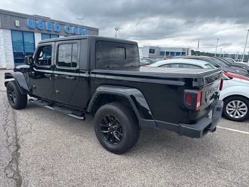 Used 2022 Jeep Gladiator Sport AWD/4WD image 6