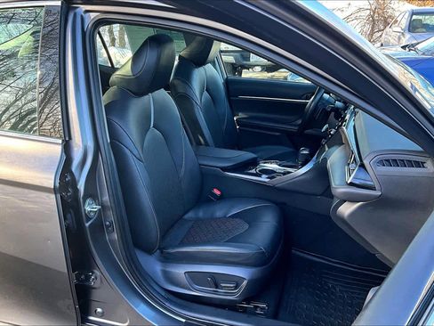 Certified 2020 Toyota Camry XSE image 8