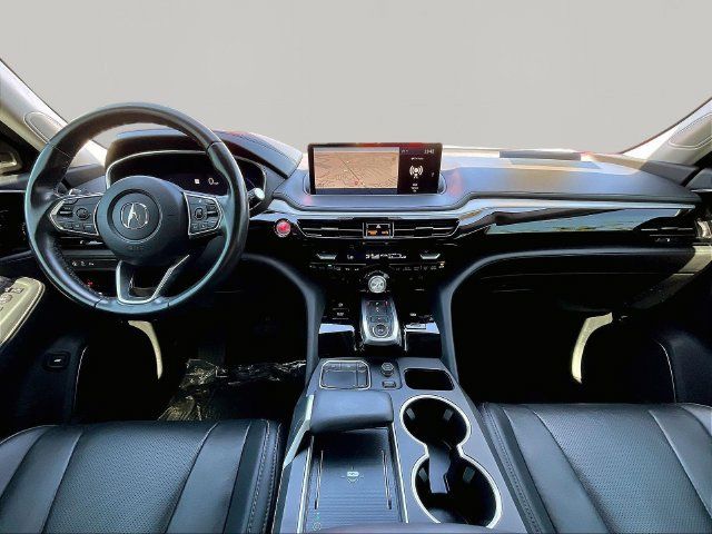 Used 2024 Acura MDX w/ Technology Package FWD image 9
