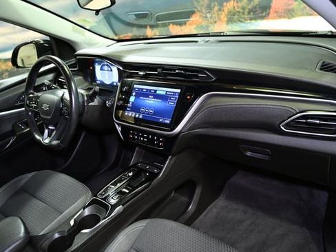 Used 2022 Chevrolet Bolt EUV LT w/ Comfort Package image 54