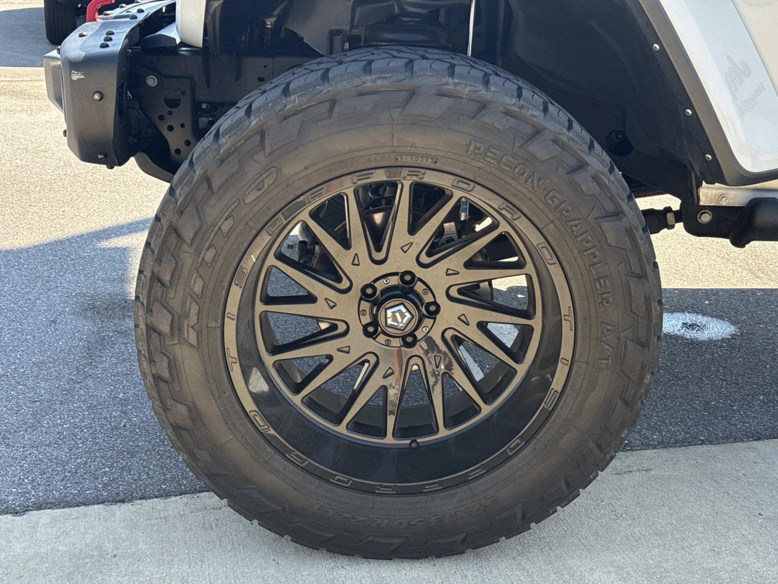 Used 2021 Jeep Wrangler Unlimited Rubicon AWD/4WD image 4