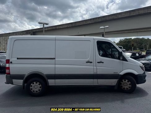 Used 2015 Mercedes-Benz Sprinter 2500 image 7