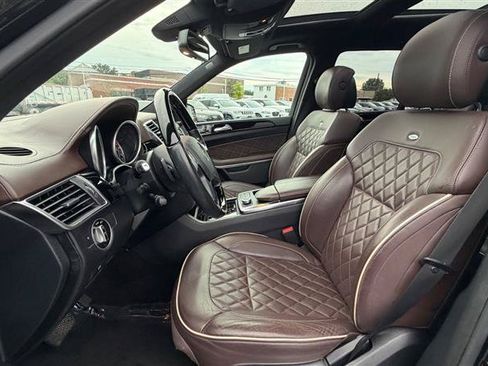 Used 2016 Mercedes-Benz GL 550 4MATIC image 24