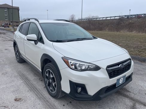 Used 2018 Subaru Crosstrek 2.0i Premium image 3
