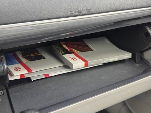 Used 2012 Toyota Camry XLE image 32