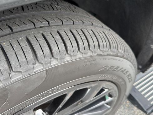 Used 2022 Jeep Grand Wagoneer Series III w/ Rear Seat Video Group 1 image 39