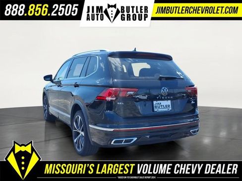 Used 2023 Volkswagen Tiguan SEL R-Line image 2