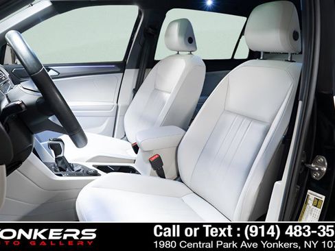 Used 2022 Volkswagen Tiguan SE R-Line image 20