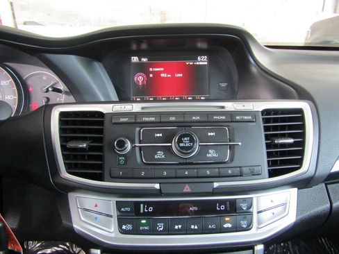 Used 2015 Honda Accord Sport image 16