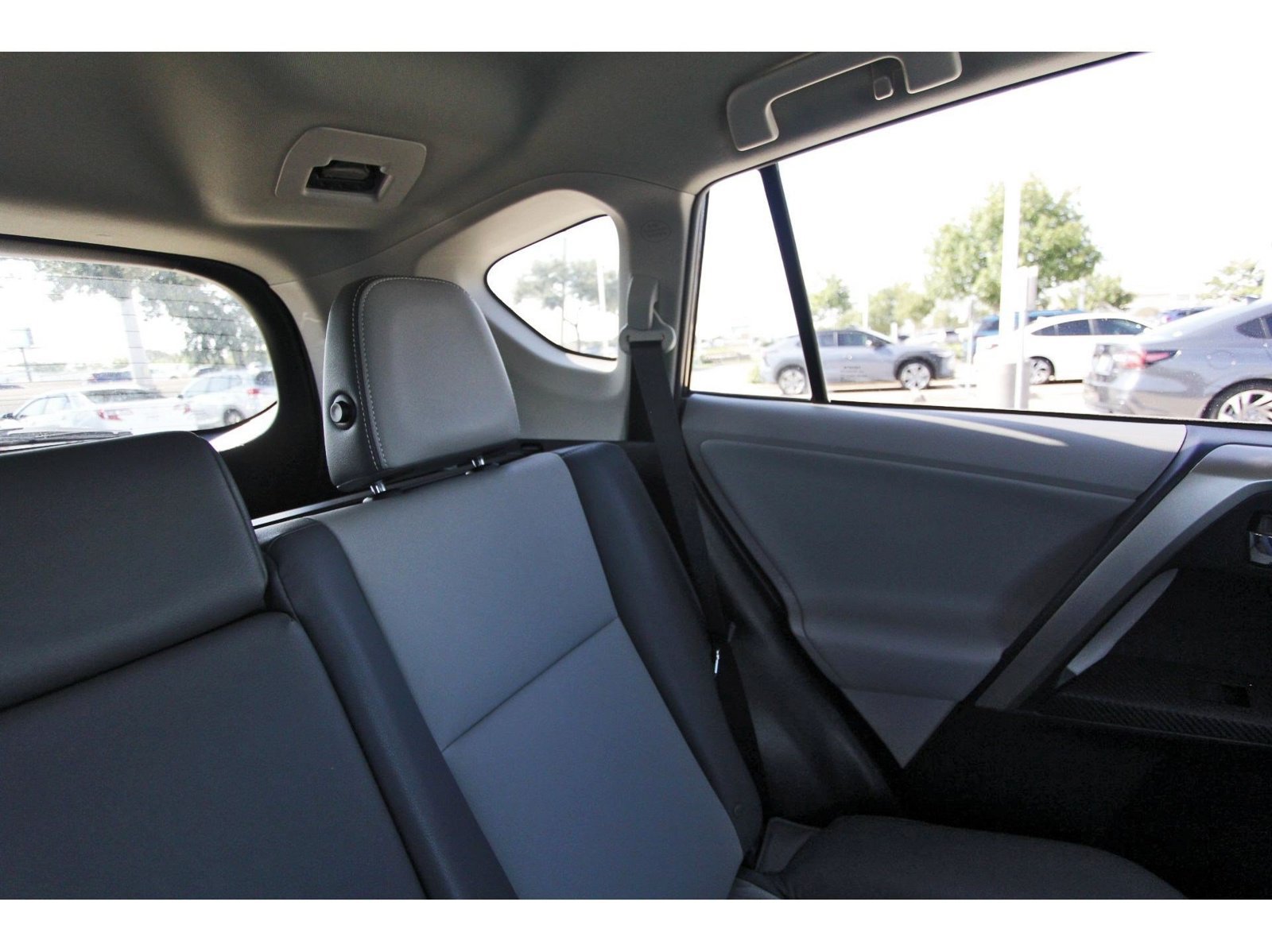 Used 2013 Toyota RAV4 Limited FWD image 12