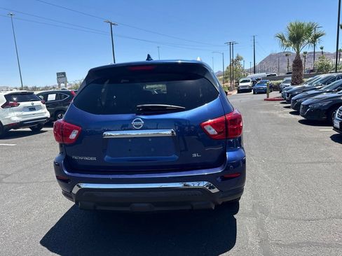 Used 2019 Nissan Pathfinder SL FWD image 10