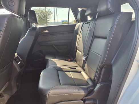 Used 2022 Volkswagen Atlas Cross Sport SE image 10