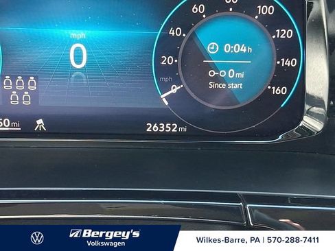 Used 2025 Volkswagen Atlas SE AWD/4WD image 22