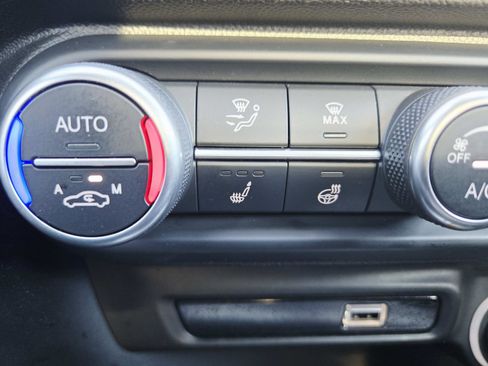 Used 2024 Alfa Romeo Giulia Ti image 31