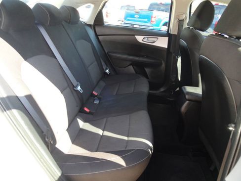 Used 2024 Kia Forte LXS image 7