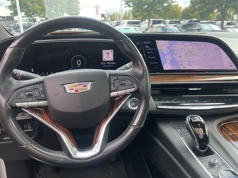 Used 2021 Cadillac Escalade ESV Premium Luxury w/ Driver Assist Tech Package AWD/4WD image 7