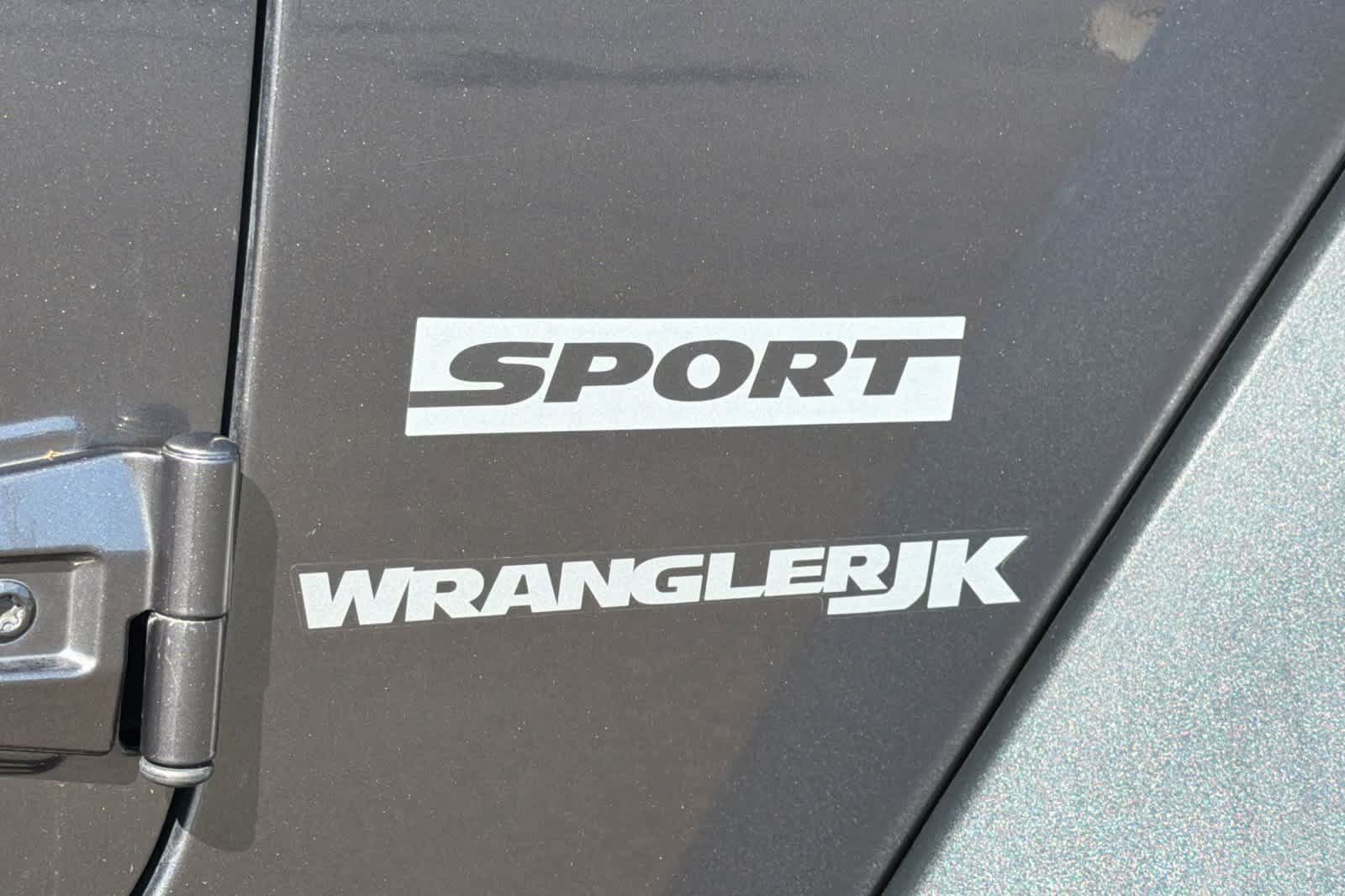 Used 2018 Jeep Wrangler Sport AWD/4WD image 28