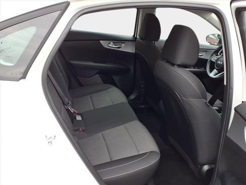 Used 2023 Kia Forte LXS w/ LXS Technology Package image 14