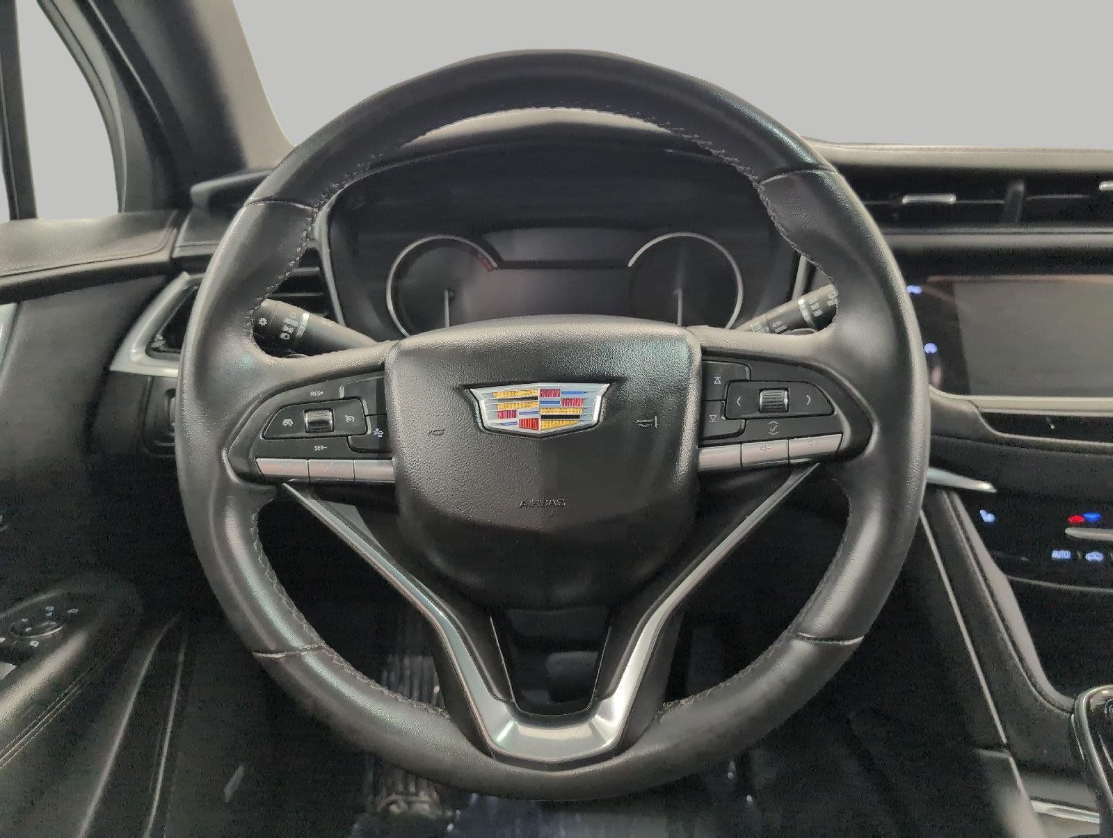 Certified 2024 Cadillac XT6 Luxury w/ LPO, Floor Liner Package AWD/4WD image 5