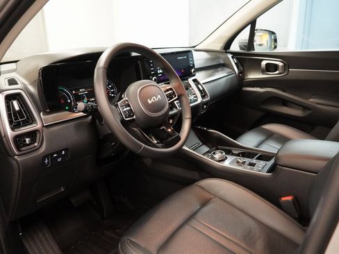 Used 2023 Kia Sorento EX image 6
