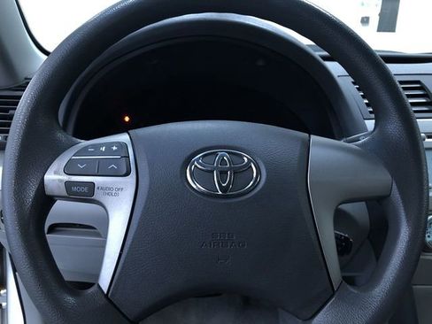 Used 2009 Toyota Camry LE image 24