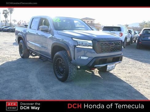 Used 2022 Nissan Frontier Pro-X image 3