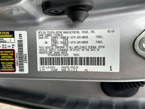 Used 2024 Toyota Tundra Limited AWD/4WD image 24