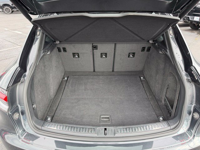 Used 2021 Porsche Macan AWD/4WD image 13